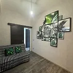 Relax & Explore Stylish Apartment In Rome