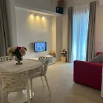Trecento7Flat
