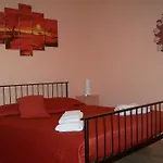 B&B Sabrina Home