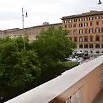 Un Caffe Sul Balcone 1