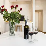 00192 Luxury Apartment