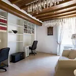 Via Laurina 40 Apartment