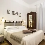 B&B Arco Del Lauro