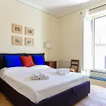 Bright And Comfy 3 Bedroom Apt In Monti