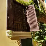 Navona\'S Flat Alley
