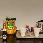 Little Rhome Suites