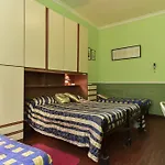 Nicole Rooms