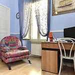 Nicole Rooms