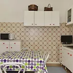 Nicole Rooms
