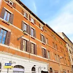 Navona Apartment