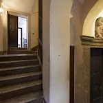Rome As You Feel - Teatro Valle Apartment