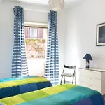 Tony\'S House