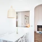 Fabulous St. Peter\'S Apartment