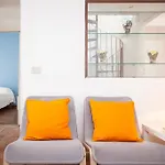 Fabulous St. Peter\'S Apartment