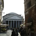 Pantheon Domus Valentino