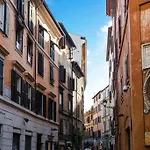 Navona Bernini Lodge