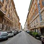 Imperial Suites Deluxe