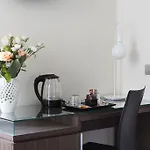 Rhome Suites