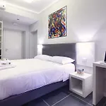 Nearhome Smart Suites Guest House