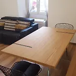 Una Finestra Su Monti
