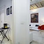 White Pantheon One Bedroom Apartment