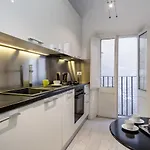 White Pantheon One Bedroom Apartment