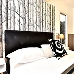 Romantica Rooms Guest House