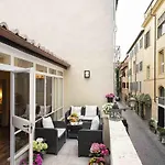 Canova Rooms In Spanish Steps