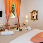 Roma Charming Rooms