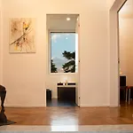 Room In Roma Isole