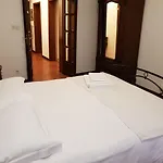 Big Apartment In Campo De Fiori