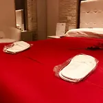 Royal Rooms