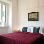Rent In Rome - Eroi