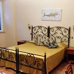 Nicolas Inn
