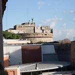 Vatican Borgo Pio 203