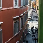 Trevi & Pantheon Luxury Rooms