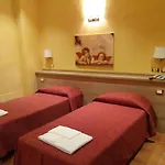 Casa Di Santa Francesca Romana A Ponte Rotto