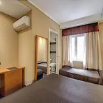 939 Hotel
