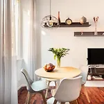 Living Rhome - Condotti Apartment