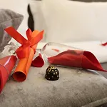 River Luxury Suites