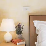Rental In Rome Luce Apartment