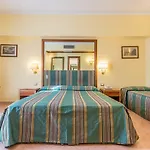 Raeli Hotel Lux