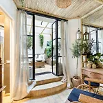 Trastevere Gem Cozy Light-Filled Retreat