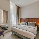 Adrianus Hotel