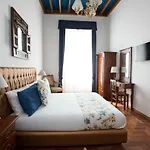 Ad2015 Guest House