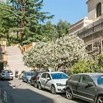 Stars Luxury Apartments 1