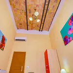 Gordon\'S Apartment