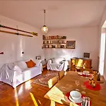 Regina Margherita Halldis Apartment