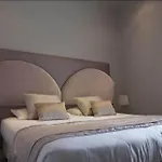 Opera House Rooms
