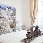 Colosseum Chich Rooms